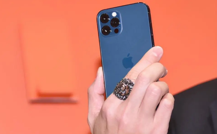 射阳苹果手机维修分享iPhone12系列重启方法教程 
